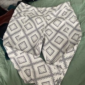 Break Free Capris-Senita Size Medium POCKETS